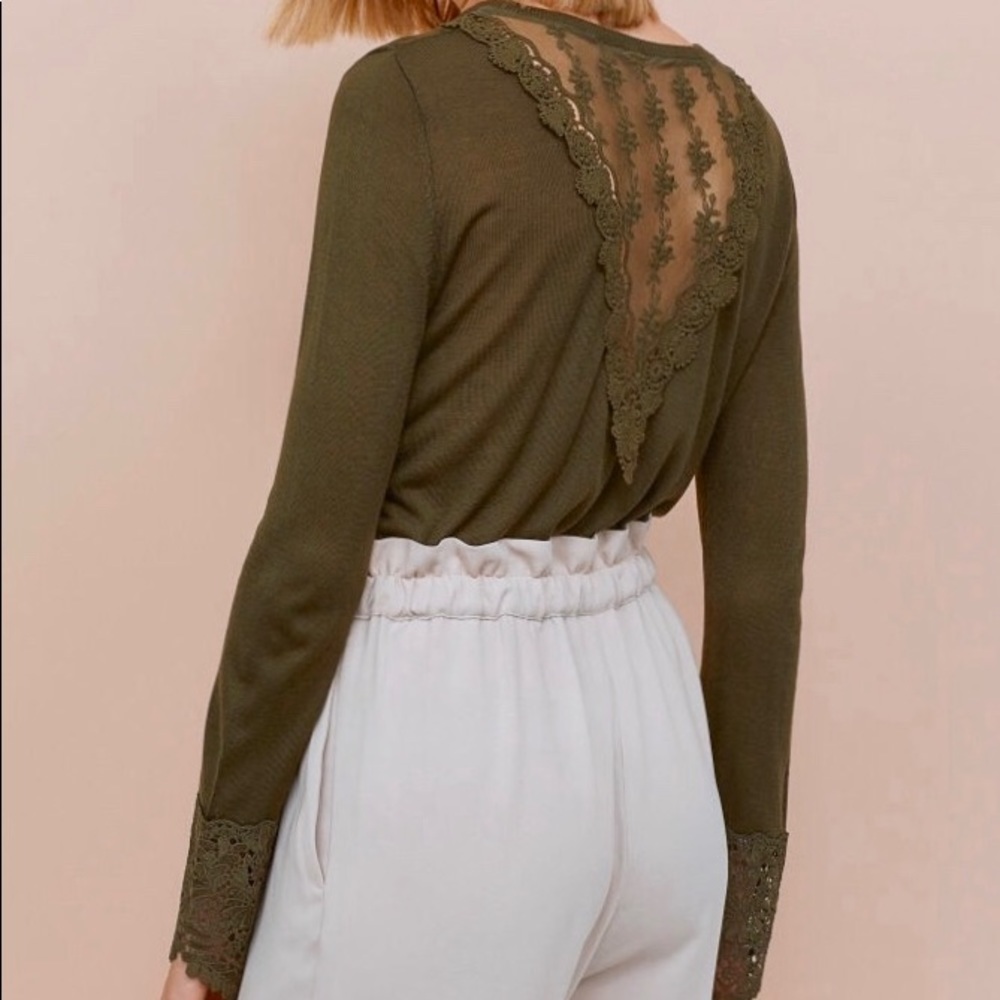 H&M khaki green pullover sweater with lace details‎